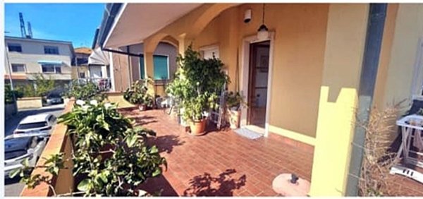 casa indipendente in vendita a Viareggio in zona Migliarina