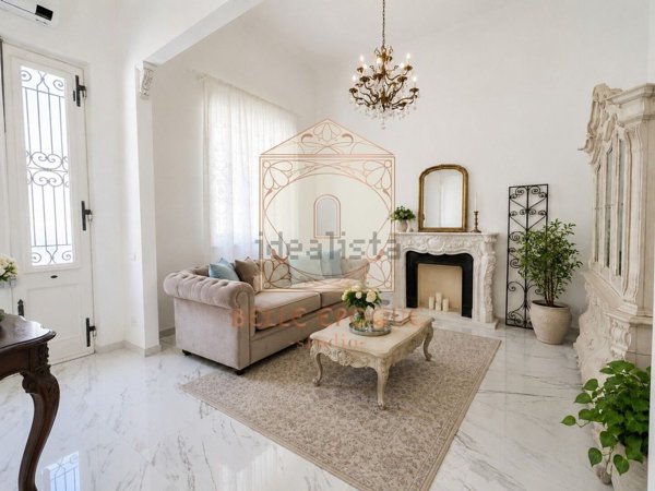 casa indipendente in vendita a Viareggio