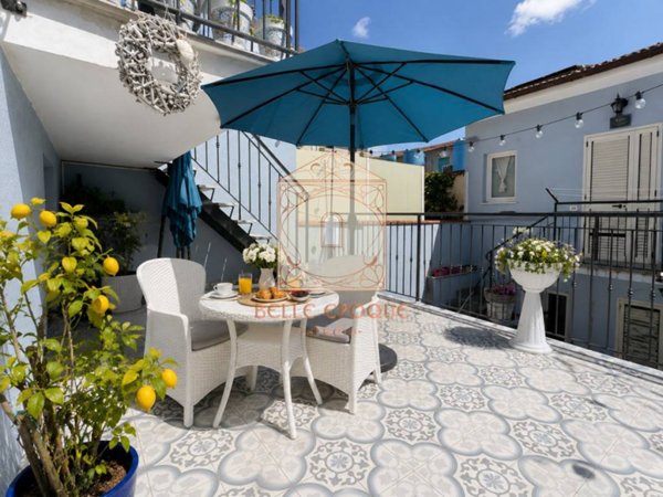 casa indipendente in vendita a Viareggio