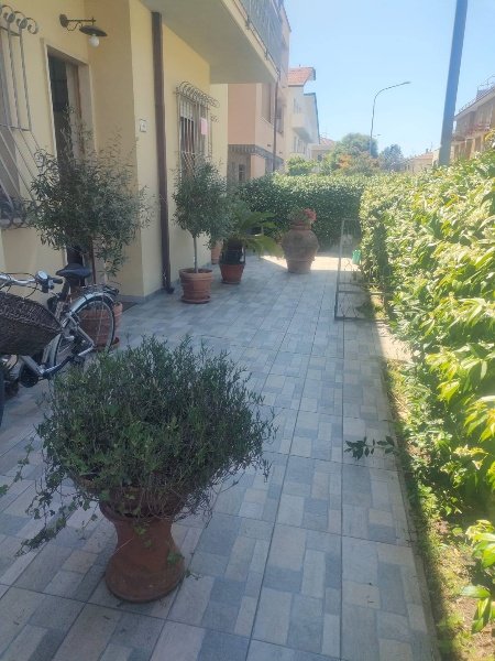 appartamento in vendita a Viareggio in zona Campo d'Aviazione