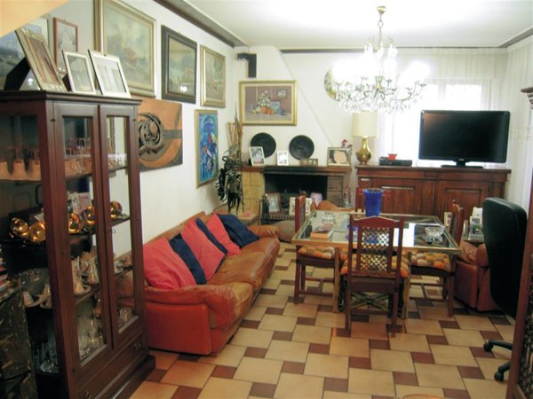 casa indipendente in vendita a Viareggio in zona Migliarina