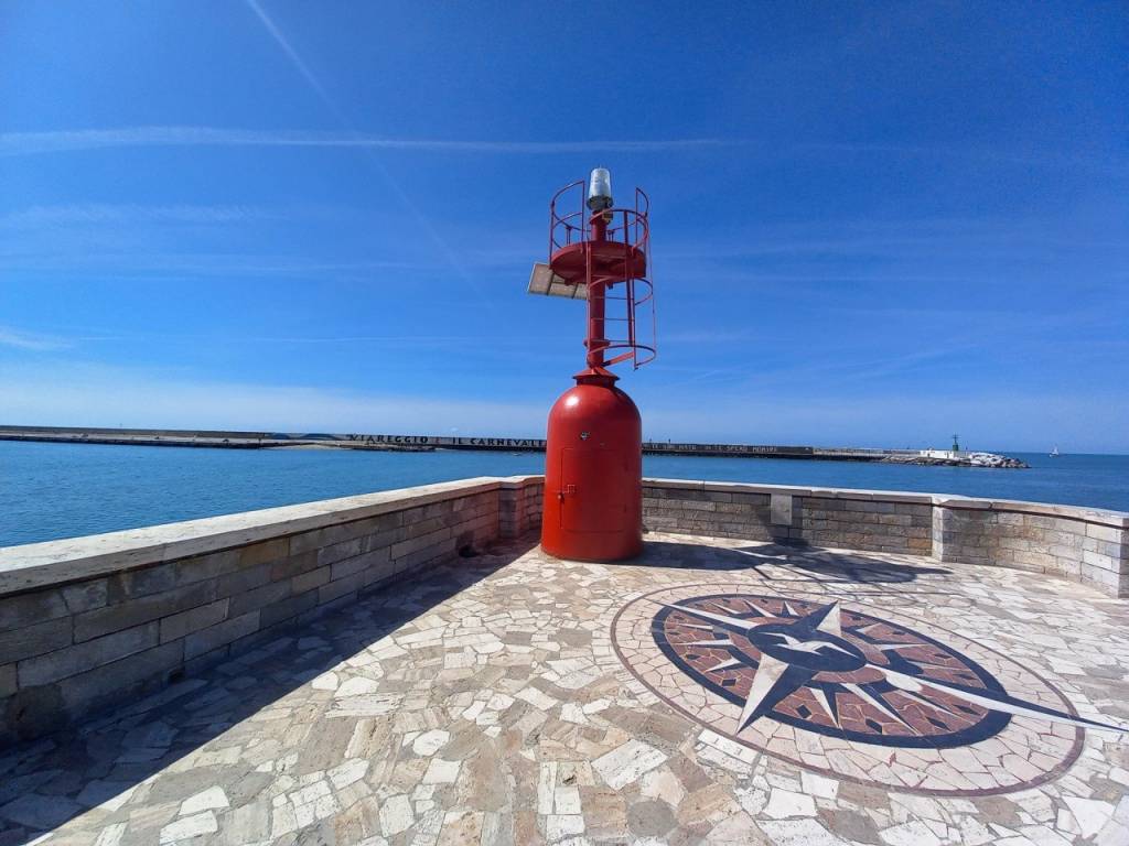 negozio in vendita a Viareggio