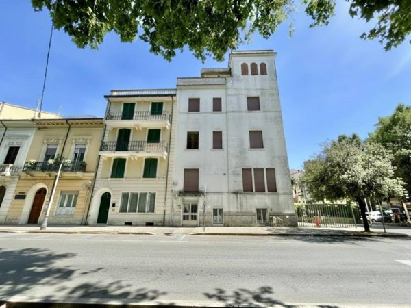 appartamento in vendita a Viareggio in zona Marco Polo