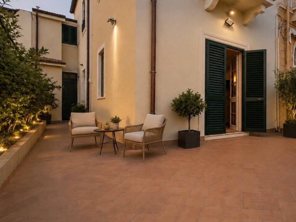 casa indipendente in vendita a Viareggio in zona Centro Storico