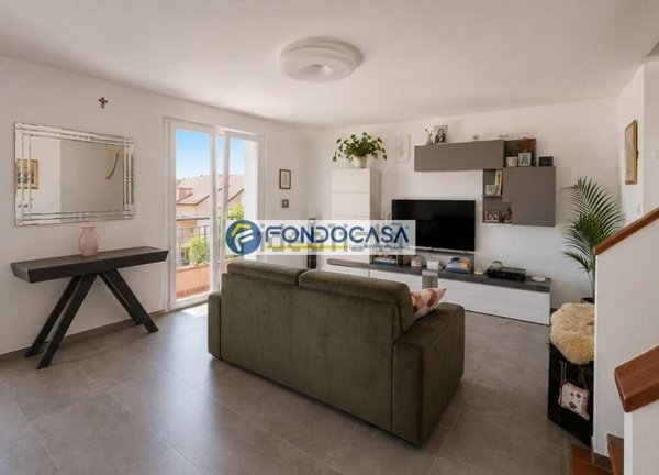 casa indipendente in vendita a Viareggio