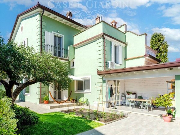casa indipendente in vendita a Viareggio in zona Don Bosco