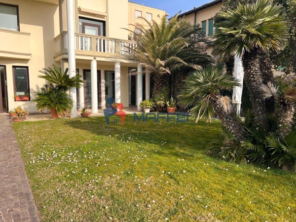 appartamento in vendita a Viareggio