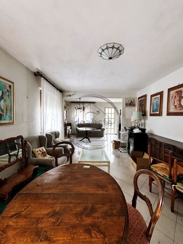 casa indipendente in vendita a Viareggio in zona Migliarina