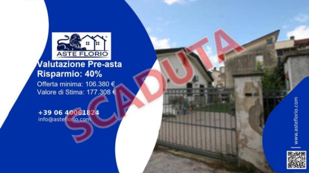 casa indipendente in vendita a Viareggio in zona Torre del Lago