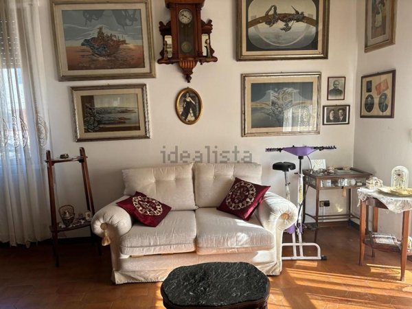 casa indipendente in vendita a Viareggio in zona Campo d'Aviazione