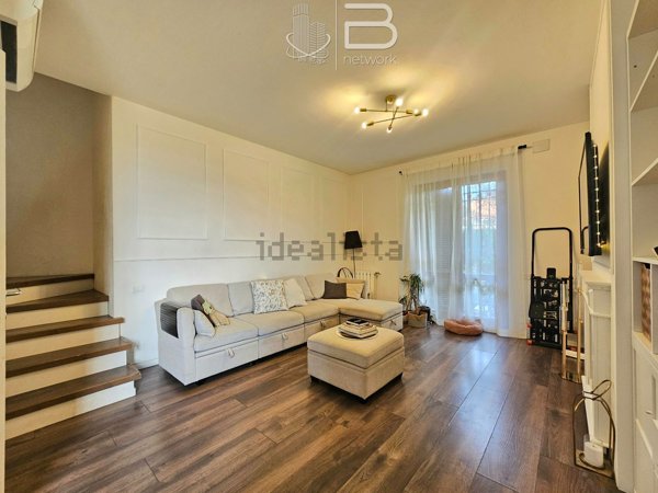 casa indipendente in vendita a Viareggio