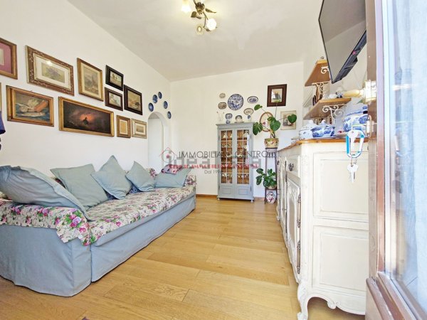 casa indipendente in vendita a Viareggio in zona Centro Storico