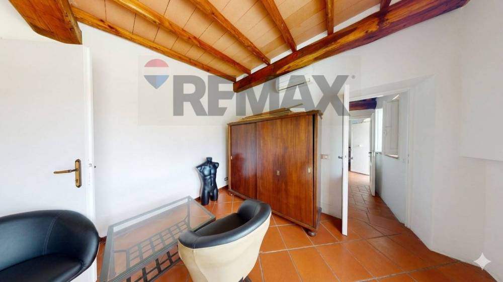 casa indipendente in vendita a Viareggio