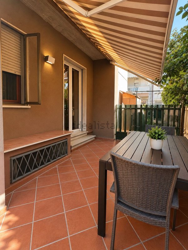 casa indipendente in vendita a Viareggio in zona Campo d'Aviazione