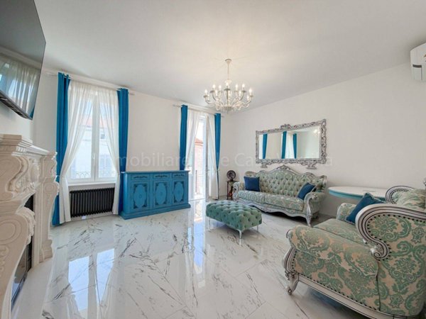 casa indipendente in vendita a Viareggio