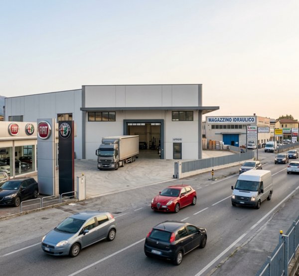 locale commerciale in vendita a Viareggio