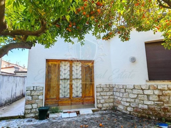 casa indipendente in vendita a Viareggio