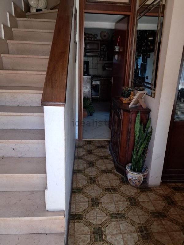 casa indipendente in vendita a Viareggio
