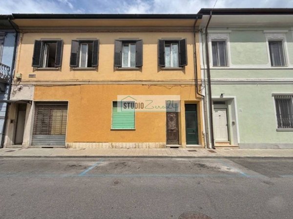appartamento in vendita a Viareggio in zona Centro Storico
