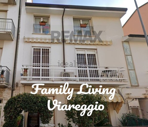 casa indipendente in vendita a Viareggio