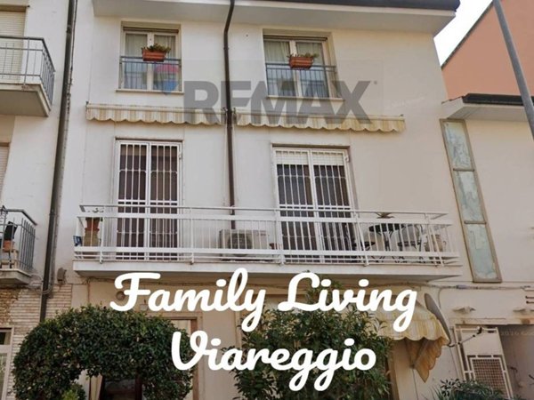 casa indipendente in vendita a Viareggio in zona Marco Polo