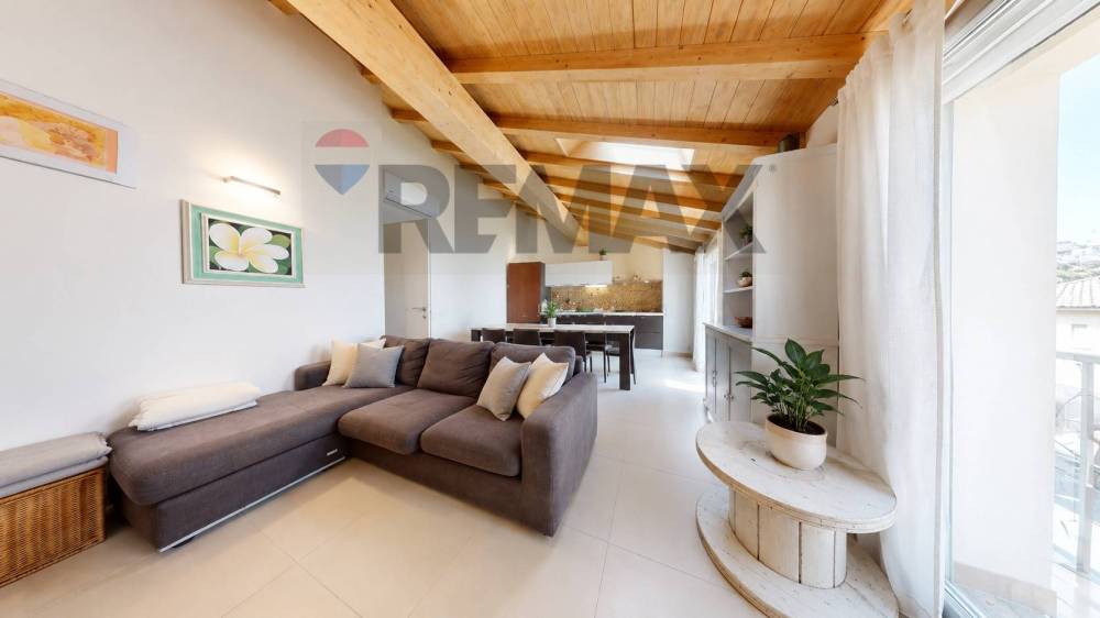 casa indipendente in vendita a Viareggio in zona Marco Polo