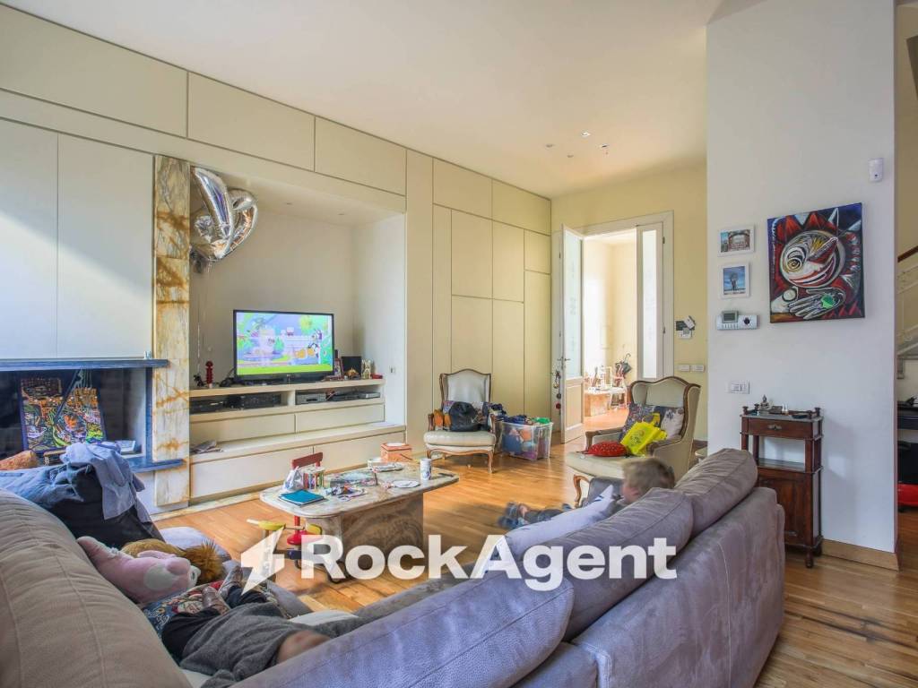casa indipendente in vendita a Viareggio