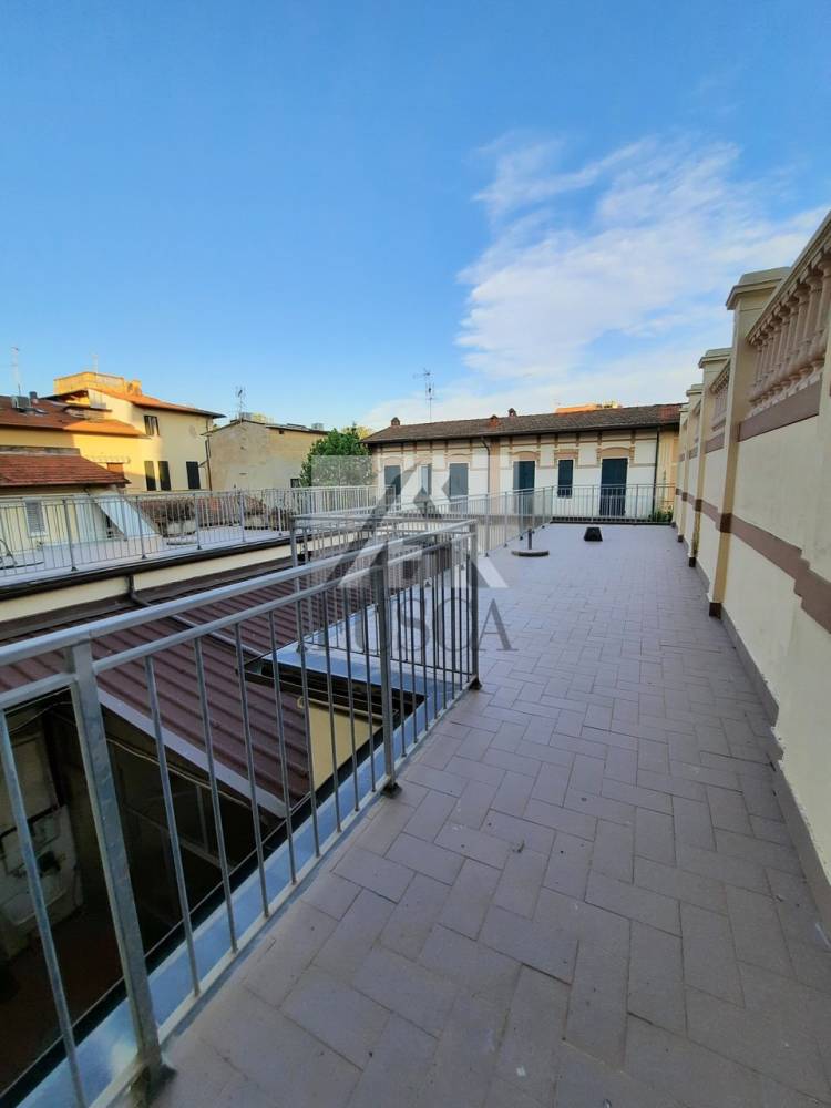casa indipendente in vendita a Viareggio