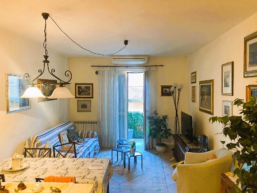 appartamento in vendita a Viareggio in zona Migliarina