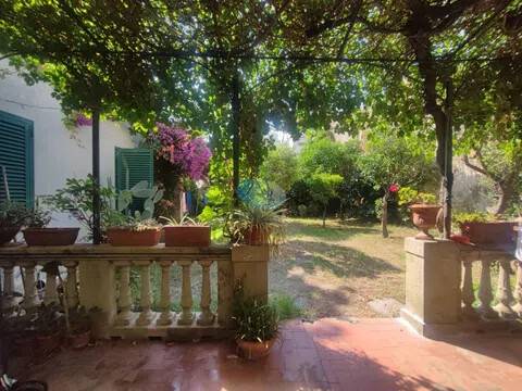 casa indipendente in vendita a Viareggio in zona Centro Storico