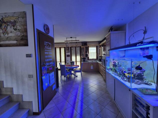 casa indipendente in vendita a Viareggio in zona Torre del Lago