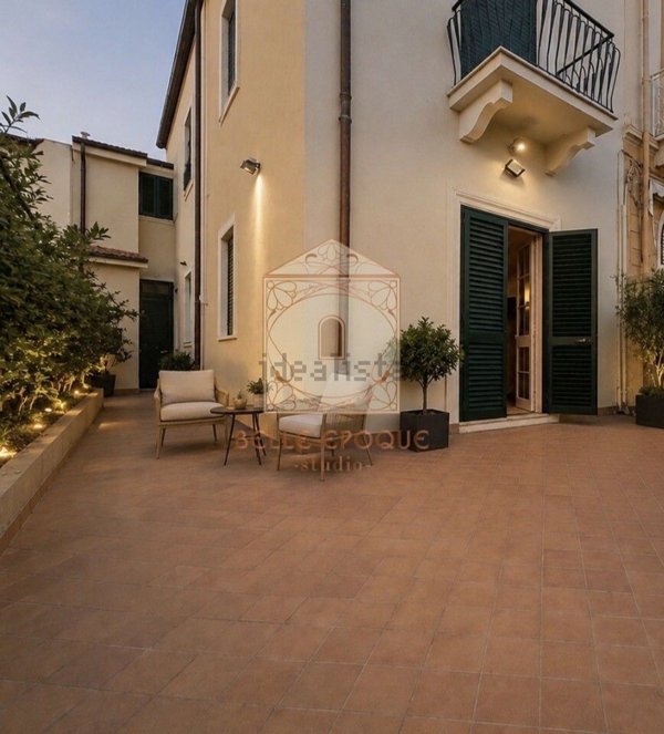 casa indipendente in vendita a Viareggio in zona Marco Polo