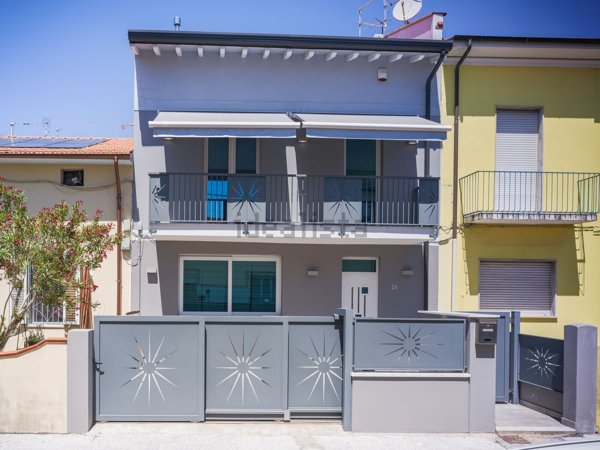 pentavano in vendita a Viareggio