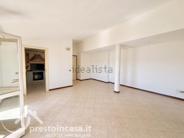 appartamento in vendita a Viareggio in zona Migliarina