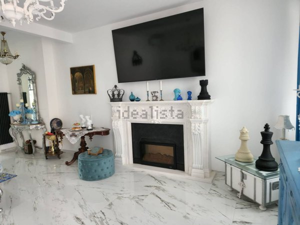 casa indipendente in vendita a Viareggio