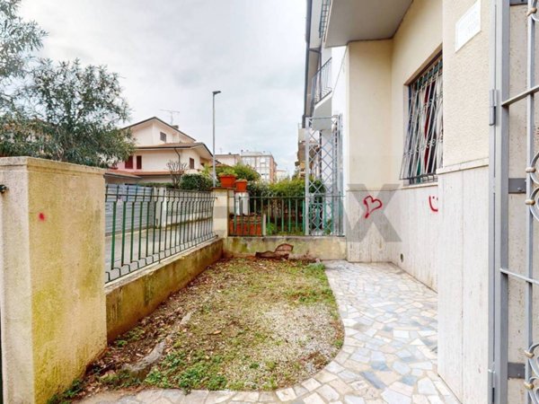 casa indipendente in vendita a Viareggio in zona Don Bosco