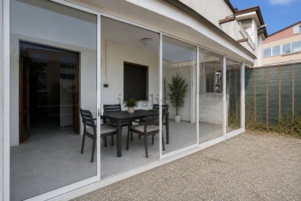 appartamento in vendita a Viareggio in zona Torre del Lago