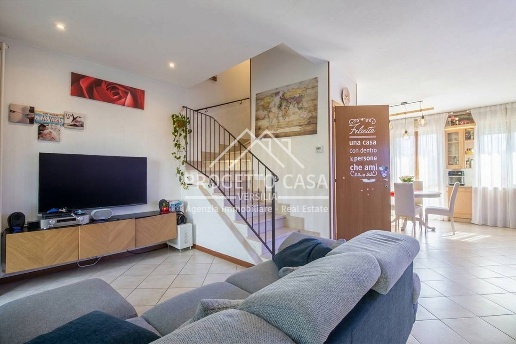 casa indipendente in vendita a Viareggio in zona Torre del Lago