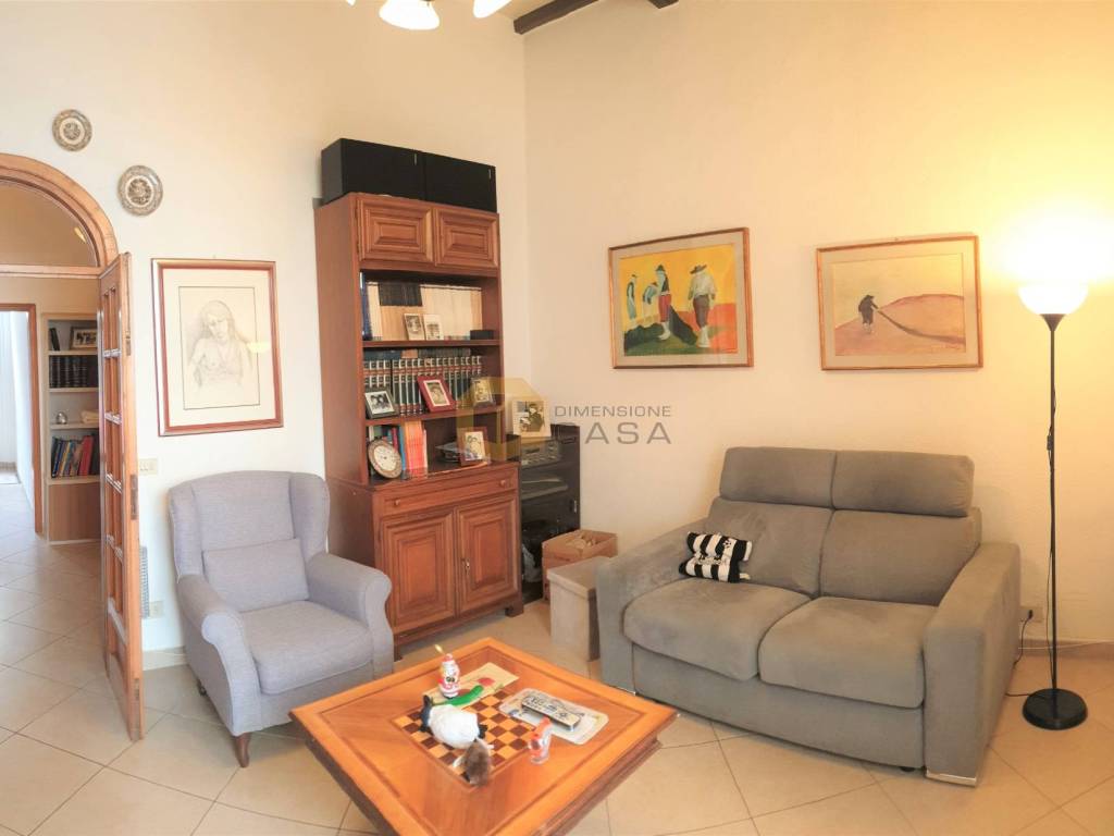 casa indipendente in vendita a Viareggio in zona Campo d'Aviazione