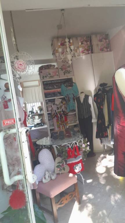 negozio in vendita a Viareggio in zona Centro Storico