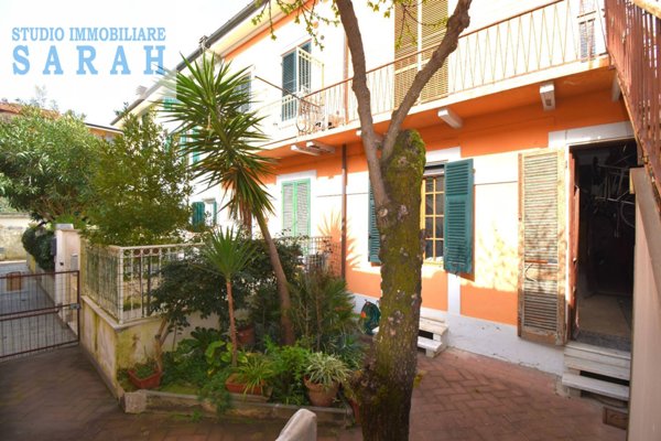 appartamento in vendita a Viareggio in zona Marco Polo