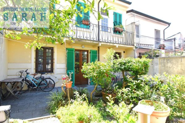 casa indipendente in vendita a Viareggio in zona Centro Storico