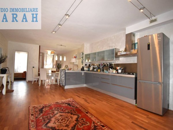 casa indipendente in vendita a Viareggio in zona Centro Storico