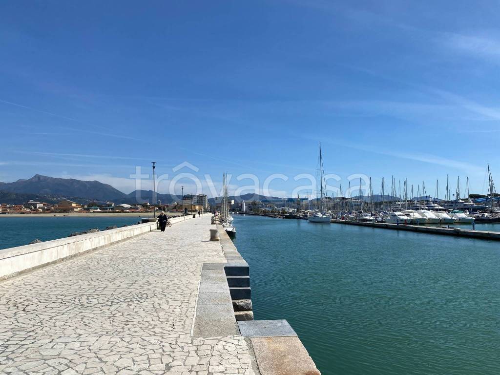 appartamento in vendita a Viareggio in zona Centro Storico