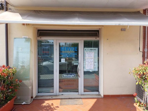 negozio in vendita a Viareggio