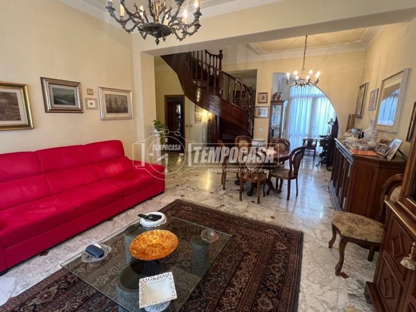 casa indipendente in vendita a Viareggio in zona Centro Storico