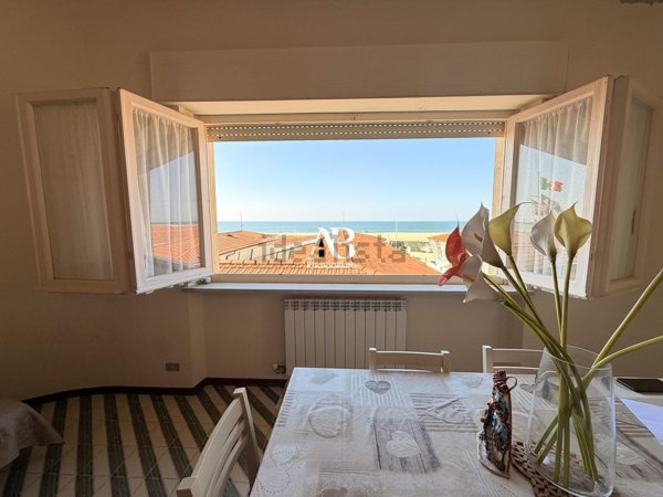 appartamento in vendita a Viareggio in zona Marco Polo