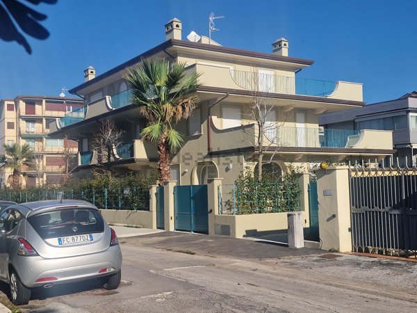 appartamento in vendita a Viareggio in zona Fossa dell'Abate