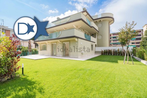 appartamento in vendita a Viareggio in zona Marco Polo