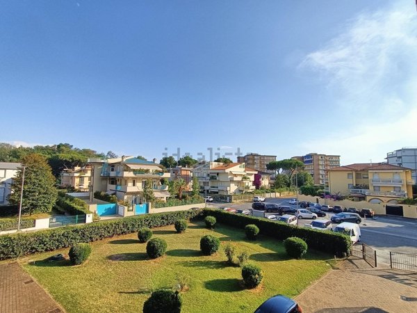 appartamento in vendita a Viareggio in zona Fossa dell'Abate